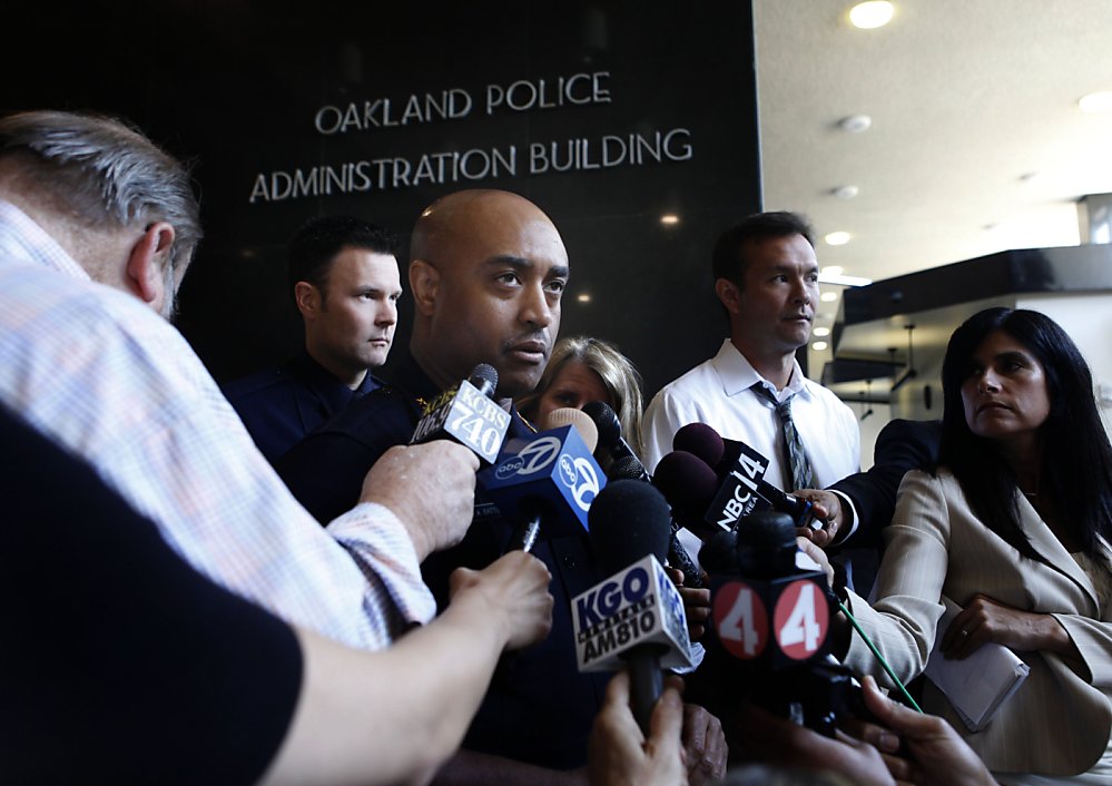 Oakland wins Justice Dept. grant for 25 officers