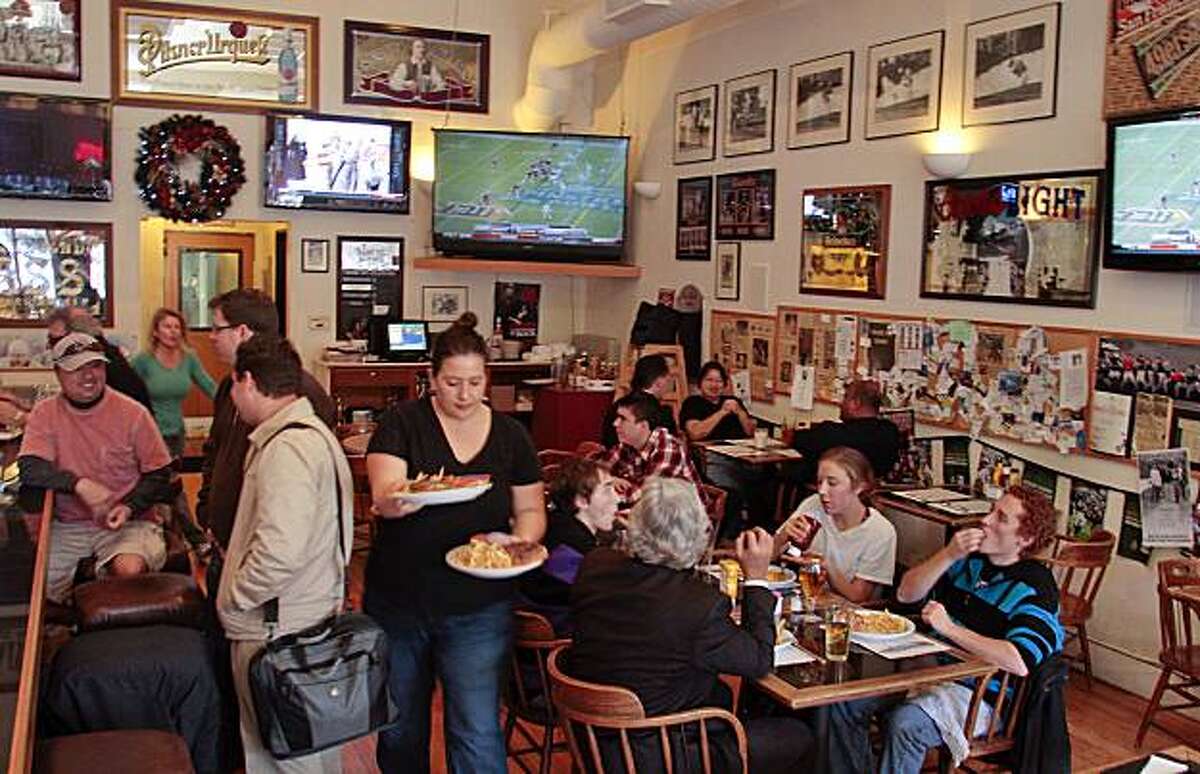 Third Avenue Sports Bar and Grill, San Mateo