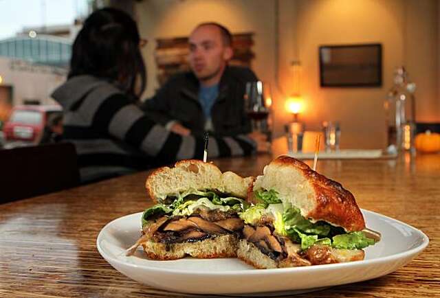 Encuentro Cafe and Wine Bar, Oakland