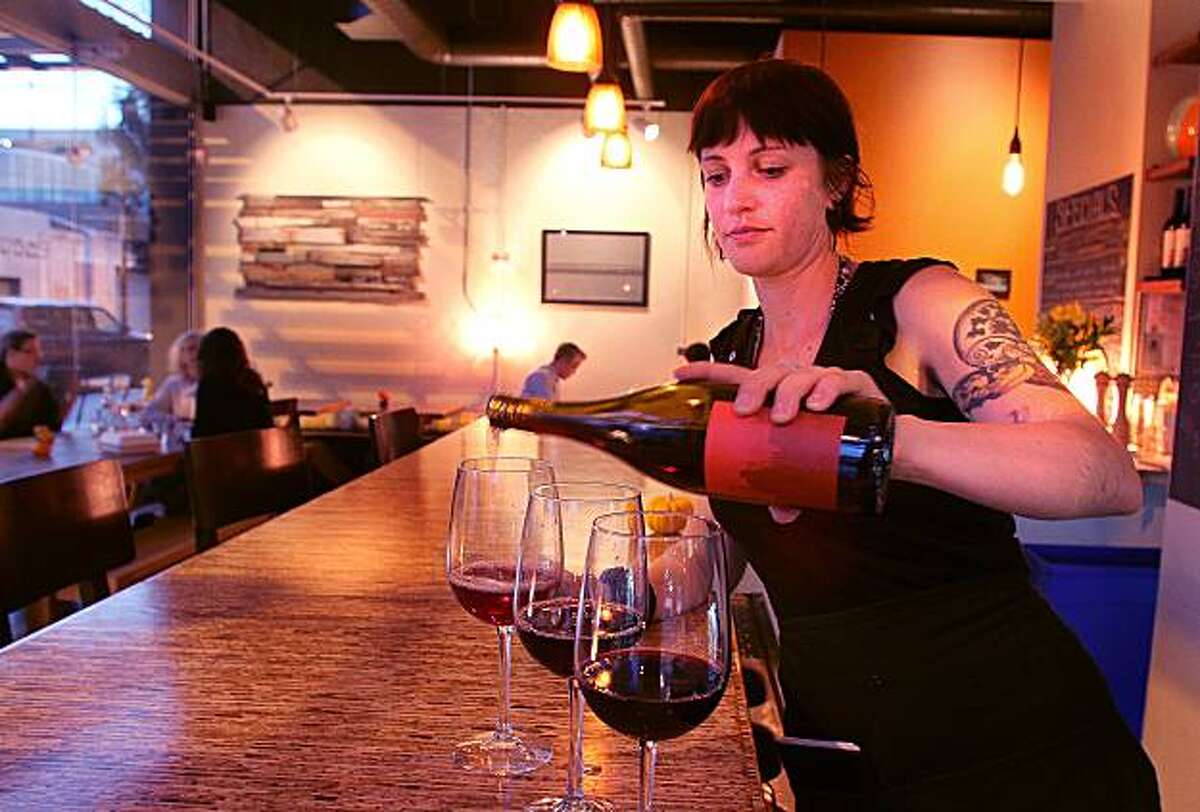 Encuentro Cafe and Wine Bar, Oakland