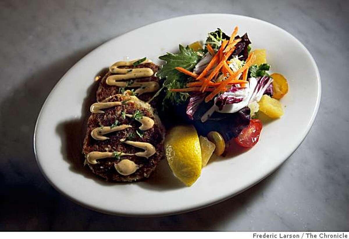 Woodhouse Fish Co. has fun vibe, good seafood