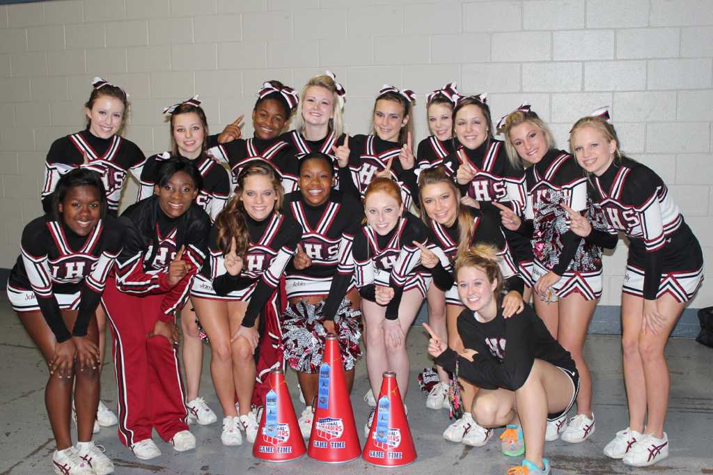 Jasper varsity cheer squad comes away with high marks Beaumont Enterprise