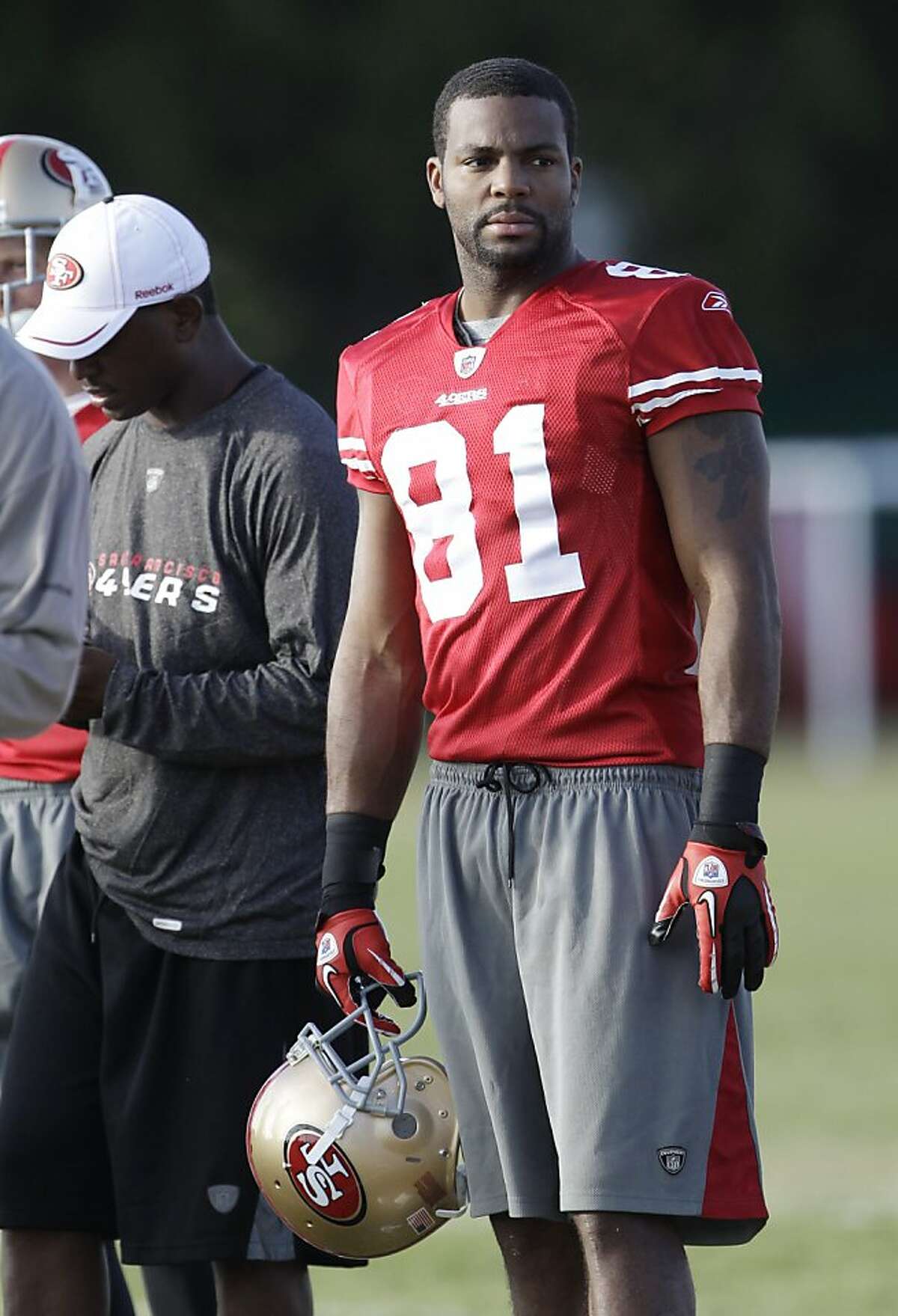 San Francisco 49ers wide receiver Braylon Edwards watches a drill during NFL football training camp Thursday, Aug. 4, 2011, in Santa Clara, Calif. (AP Photo/Paul Sakuma) Ran on: 08-11-2011 49ers receiver Braylon Edwards was schooled in the Michigan way. Ran on: 08-11-2011 49ers receiver Braylon Edwards was schooled in the Michigan way. Ran on: 10-29-2011 Braylon Edwards return will be a game-time decision. Ran on: 10-29-2011 Braylon Edwards return will be a game-time decision.