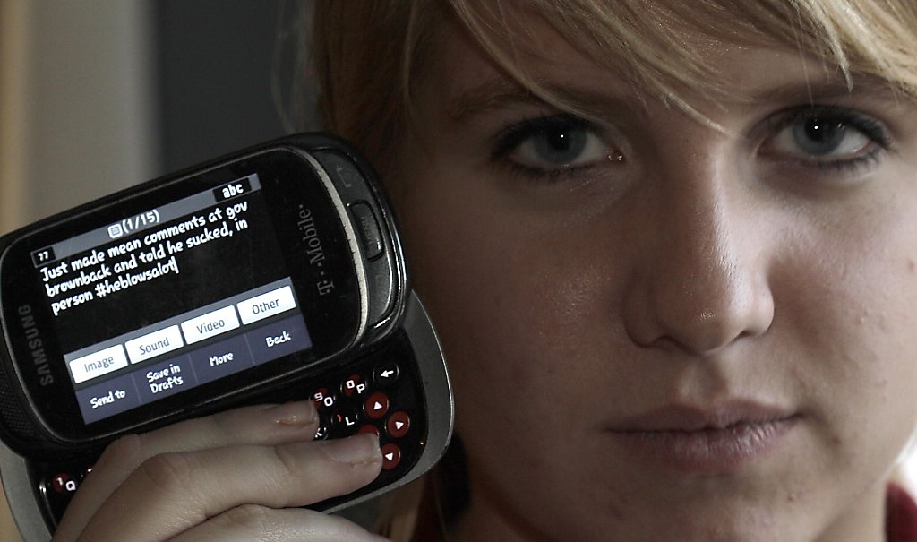 Gov. Sam Brownback sorry over tweet reaction