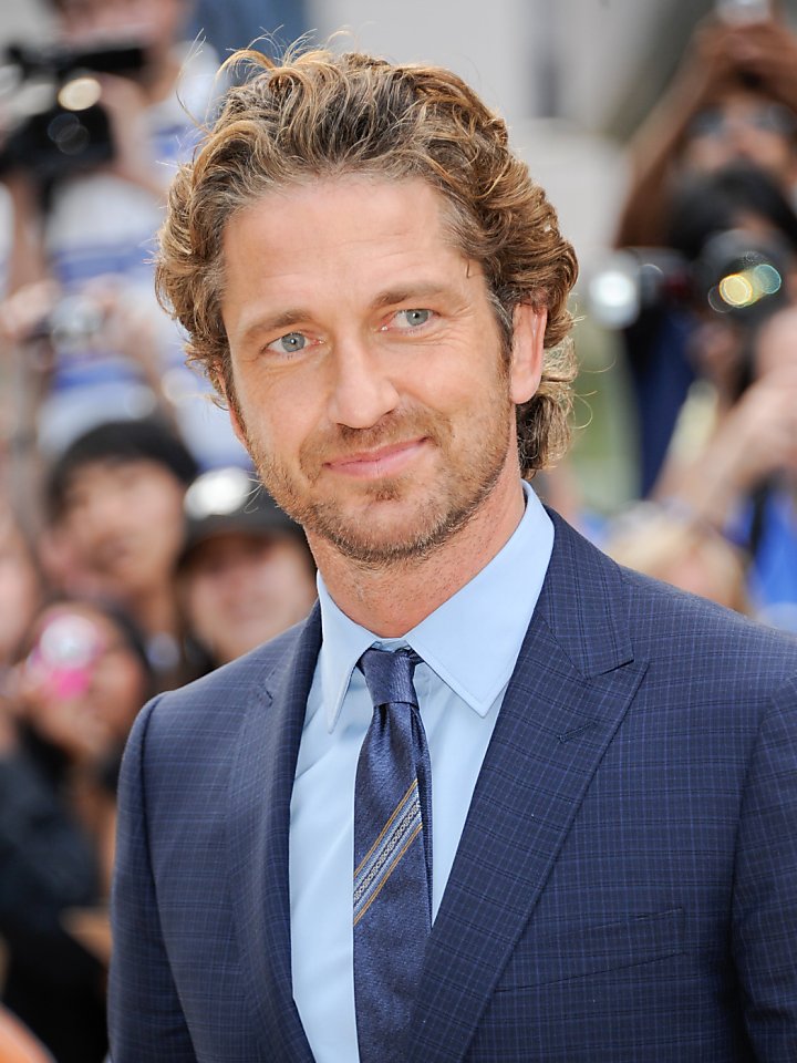 Actor Gerard Butler rescued from Mavericks waves