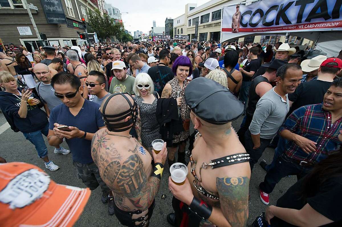 folsom-street-fair-no-pain-no-gain