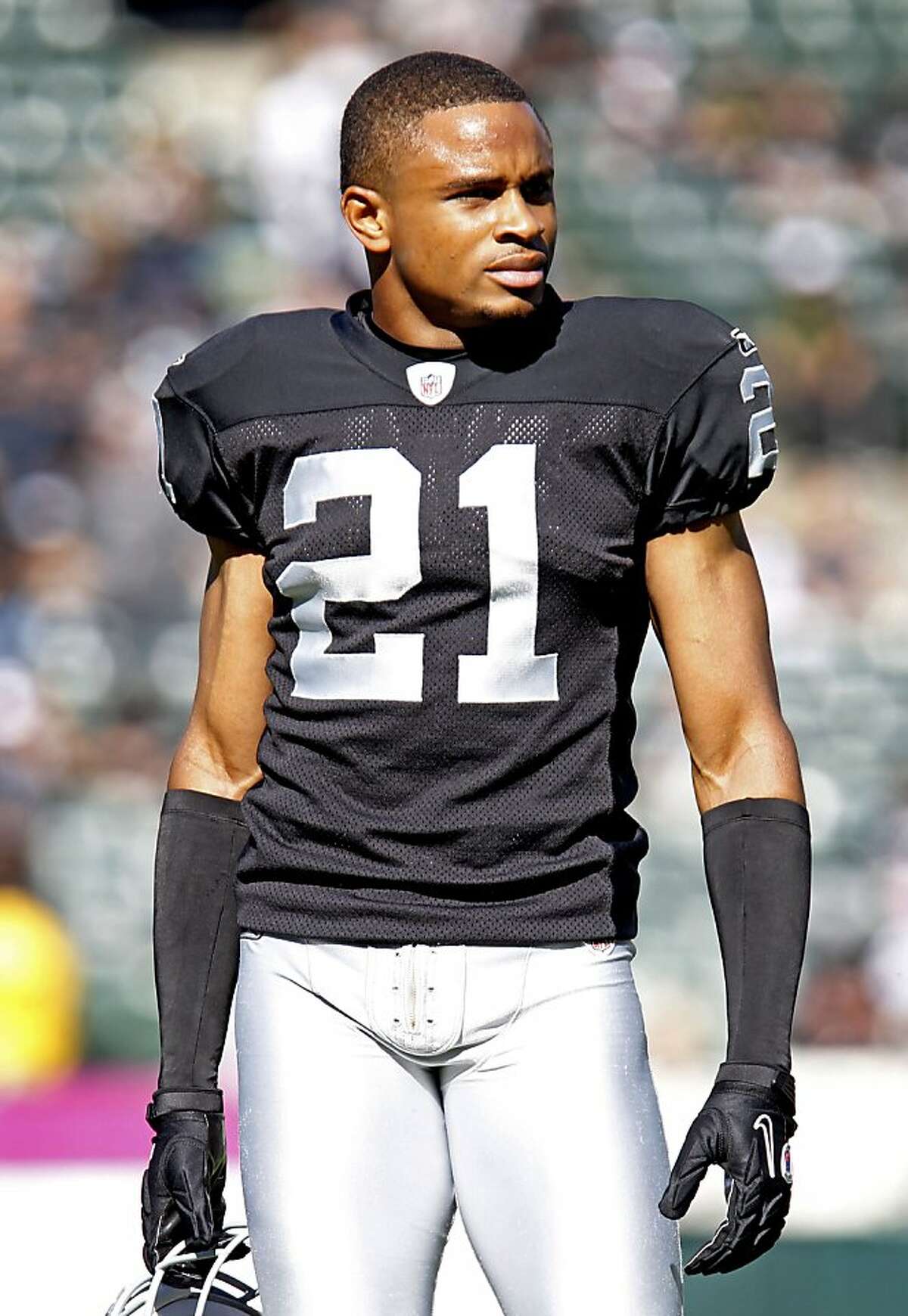 Raiders secondary adjusting to life after Asomugha