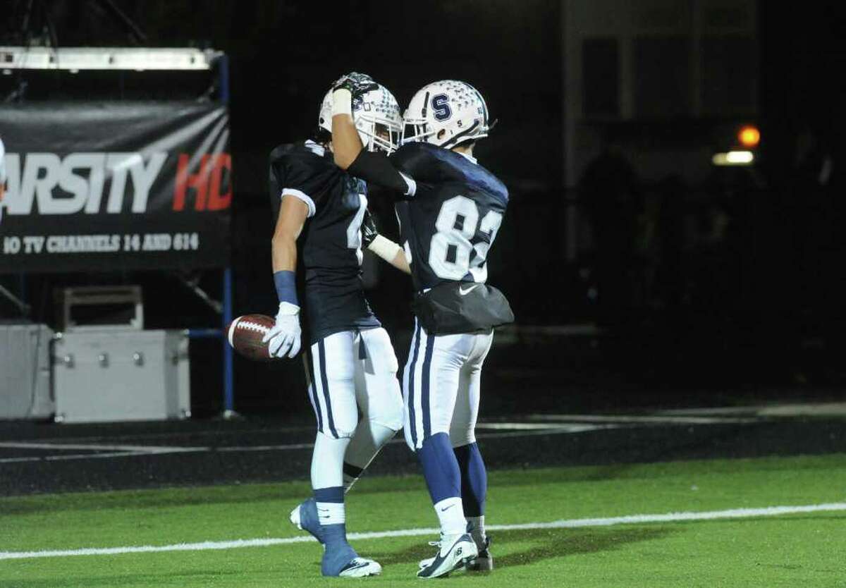 Staples runs over Ridgefield to advance