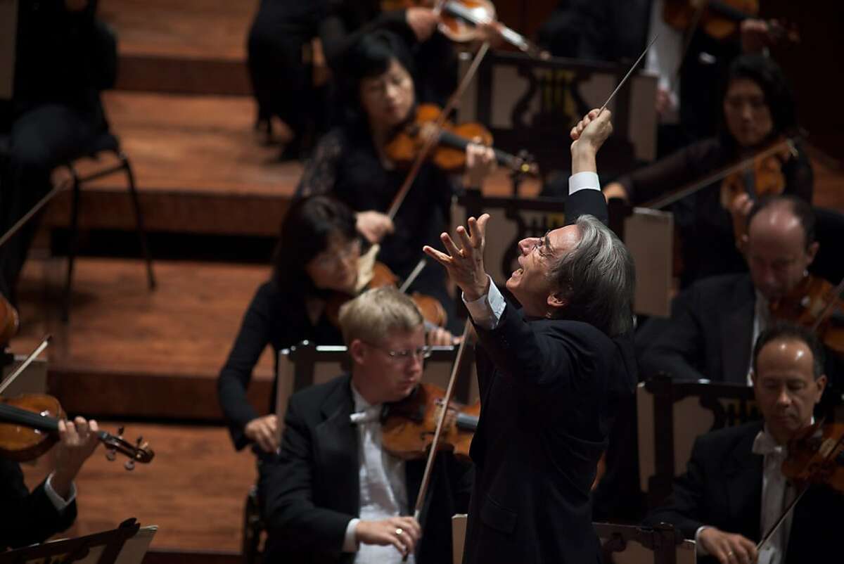 Michael Tilson Thomas conducts the San Francisco Symphony in 2010.