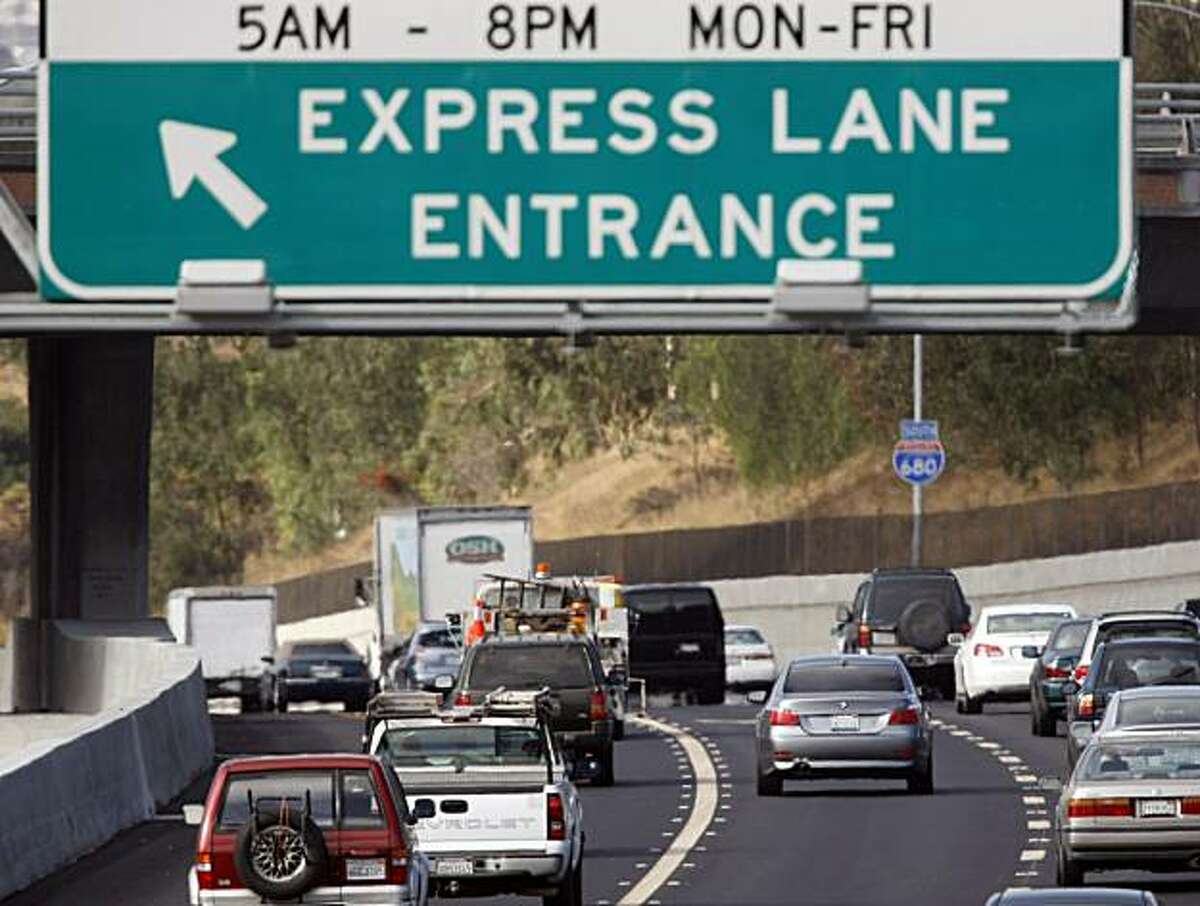 More Bay Area express lanes to offer toll access