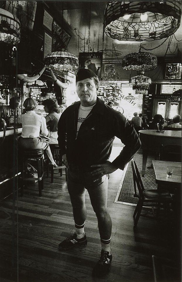 Henry Africa fern bar creator dies