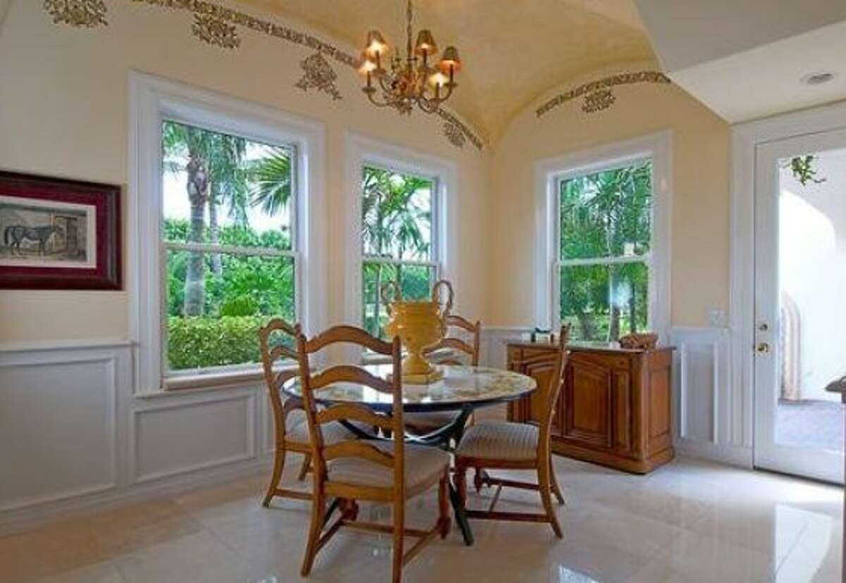 Bill Gates rents extravagant mansion for teenage daughter