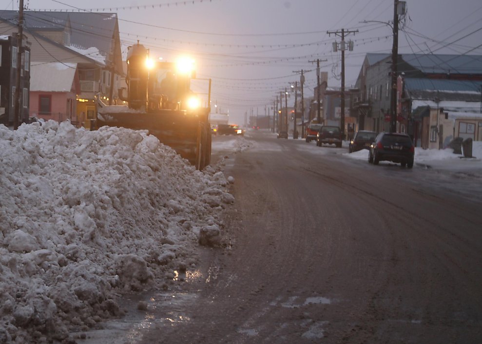 Alaska battered by 'extremely dangerous' storm