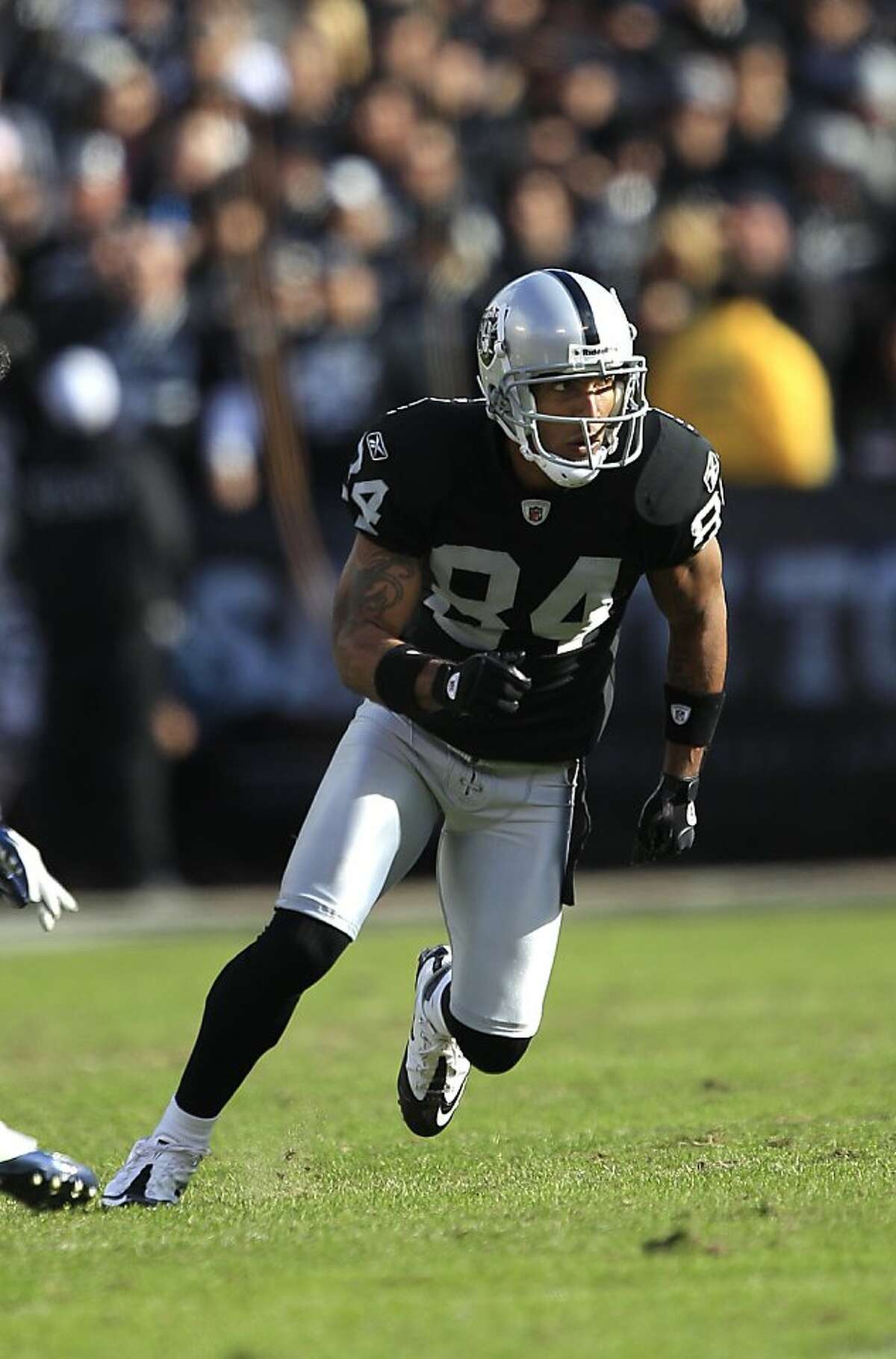 Raiders sign T.J. Houshmandzadeh