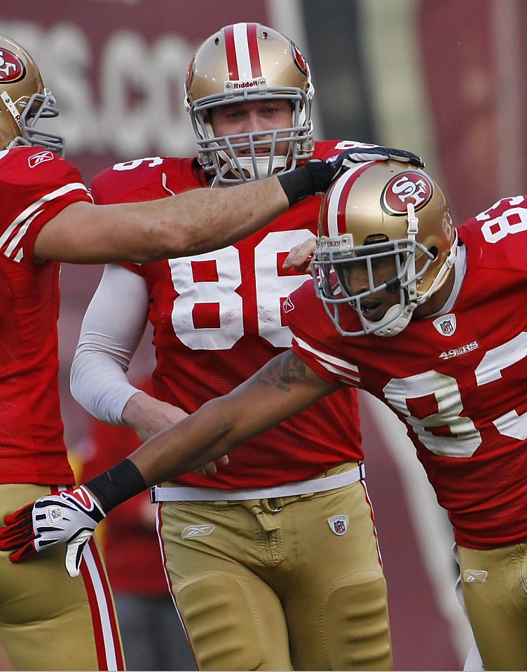 August, 30, 2012: San Francisco 49ers long snapper Brian Jennings (86) and  wide receiver Kyle