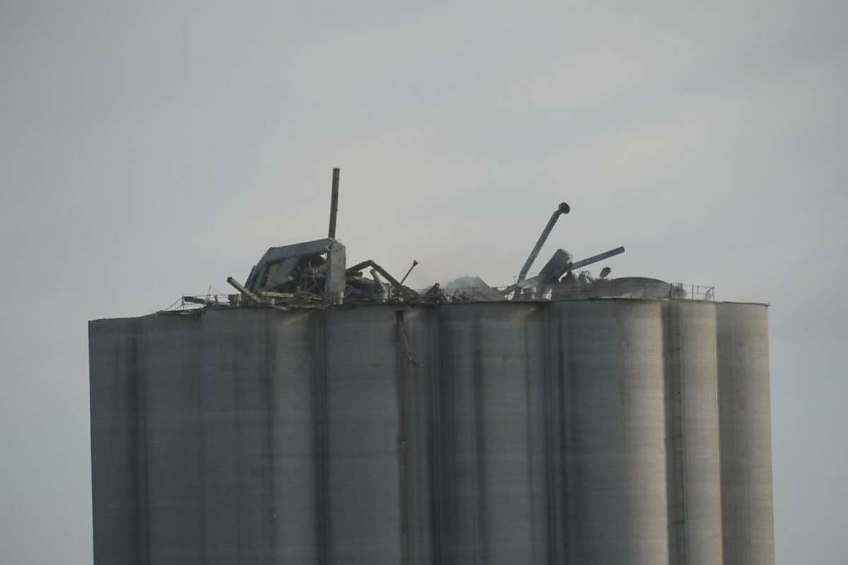 Last victims of Kansas grain elevator blast found