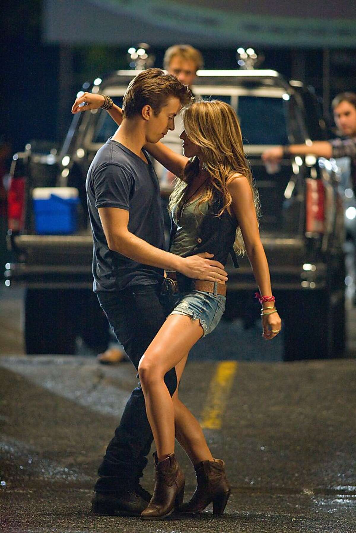 ‘Footloose’ review: Get on the floor