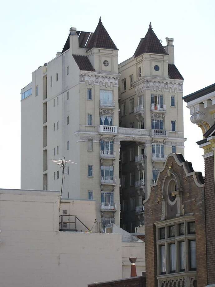 Tenderloin Sf Tower That Deserves A Second Look Sfgate The Castle Apartments In Tenderloin Doesn T Turn Many Heads Partly Because It S