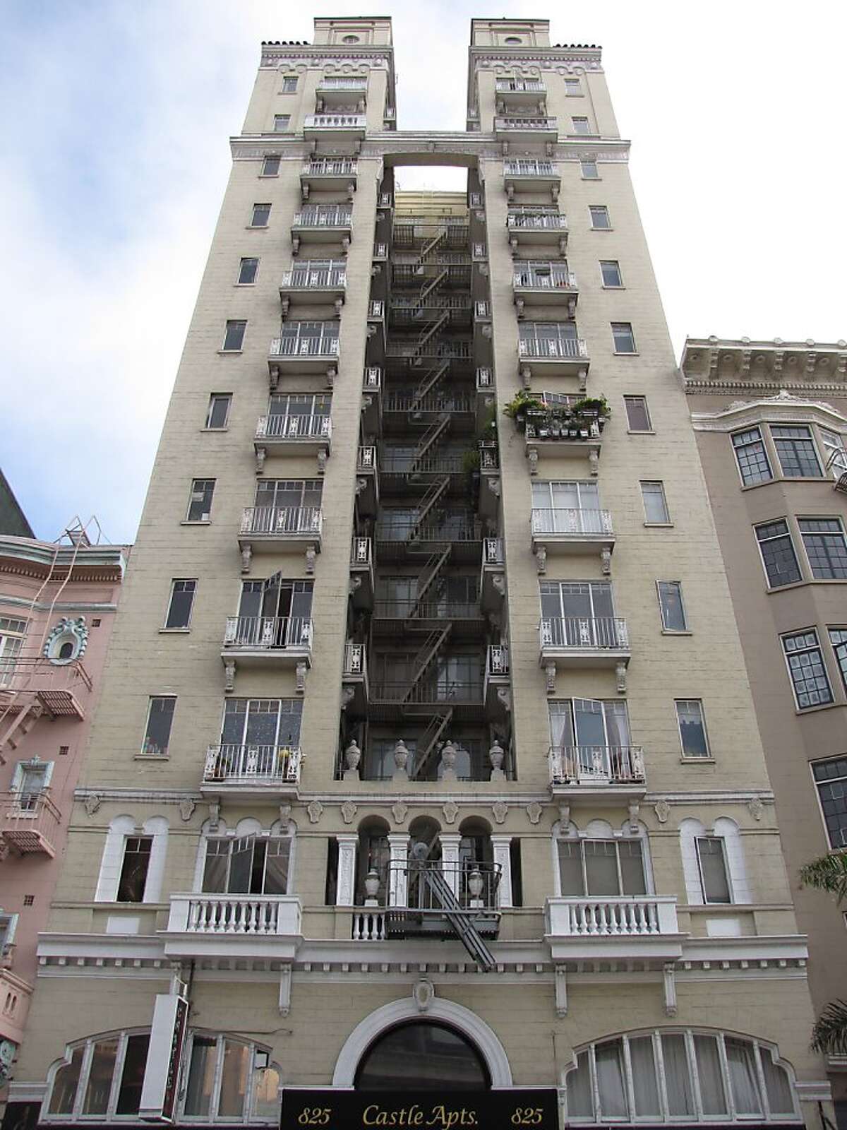 Tenderloin SF tower that deserves a second look