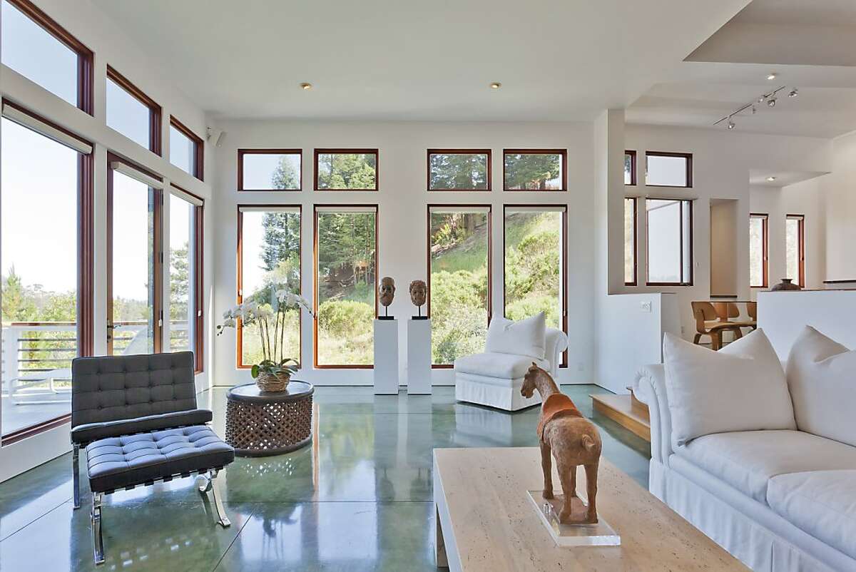 Oakland hills home in prime position for entertaining