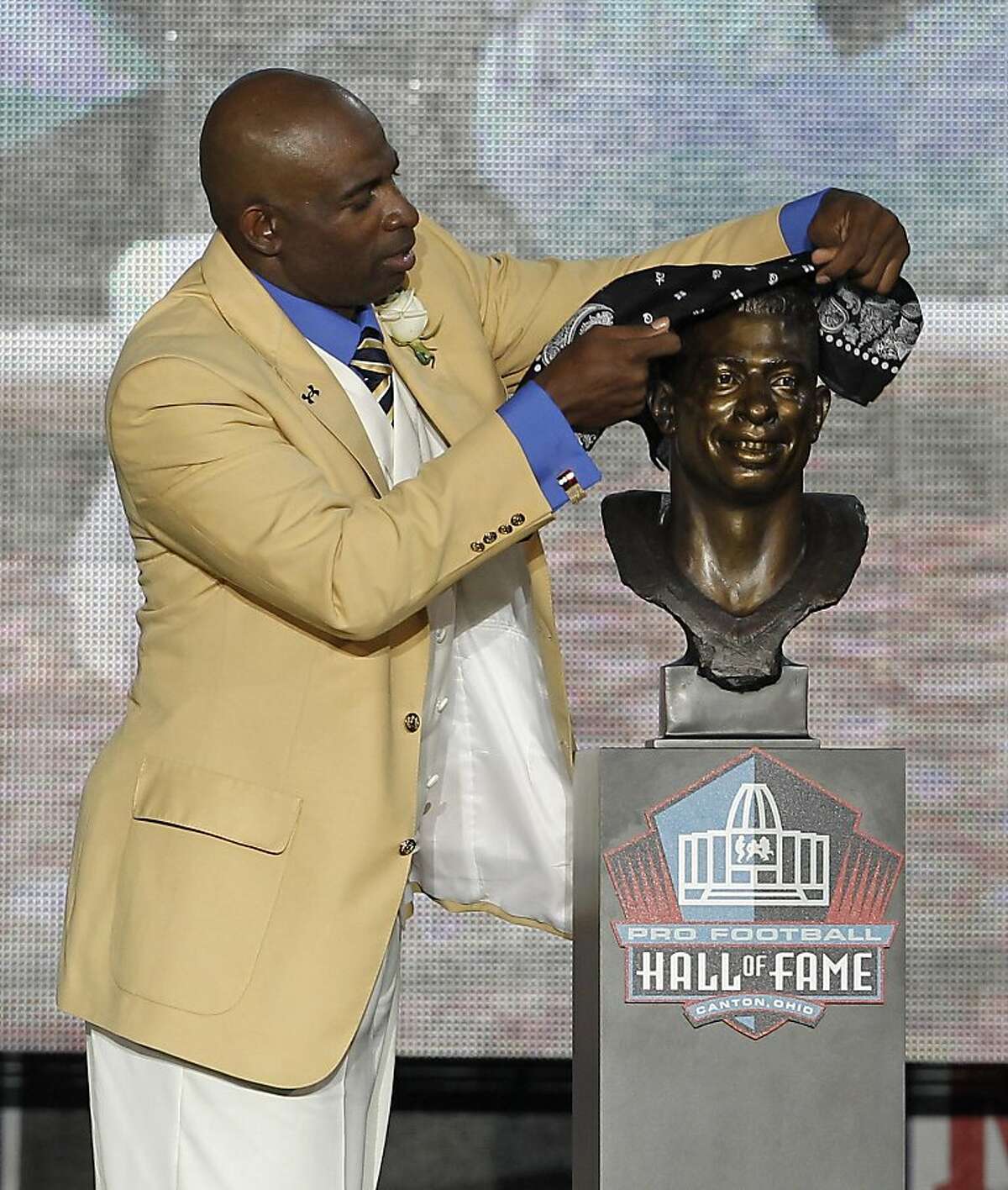 Deion Sanders inducted into Hall of Fame
