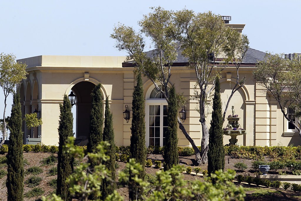 Yuri Milner buys $100 million Los Altos Hills home
