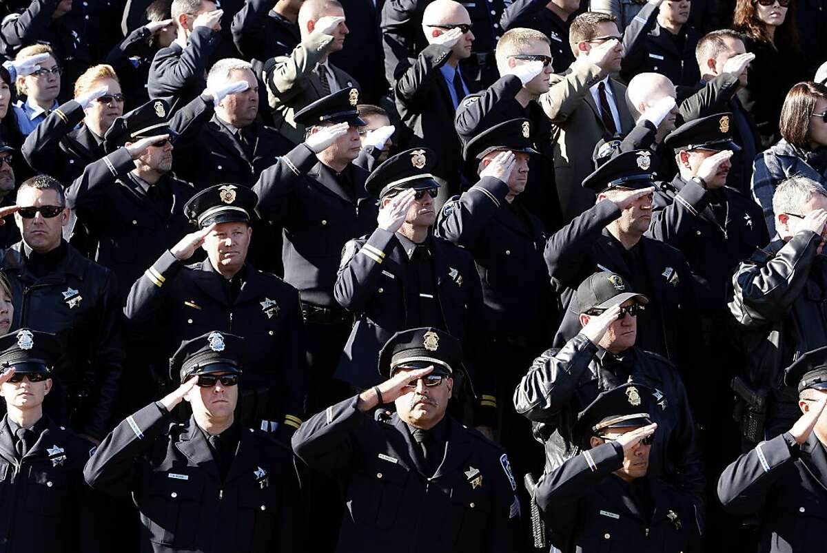 Thousands honor slain Vallejo police officer