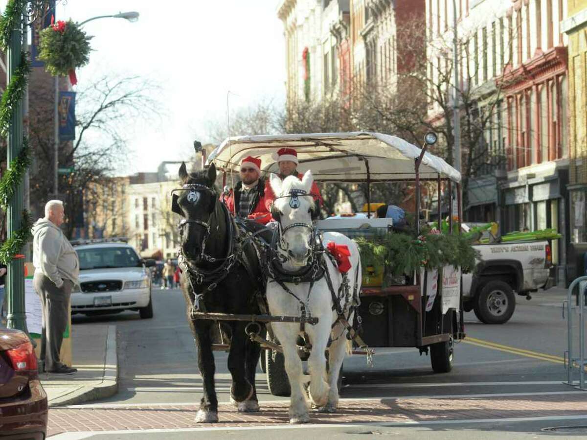 Photos 29th annual Troy Victorian Stroll