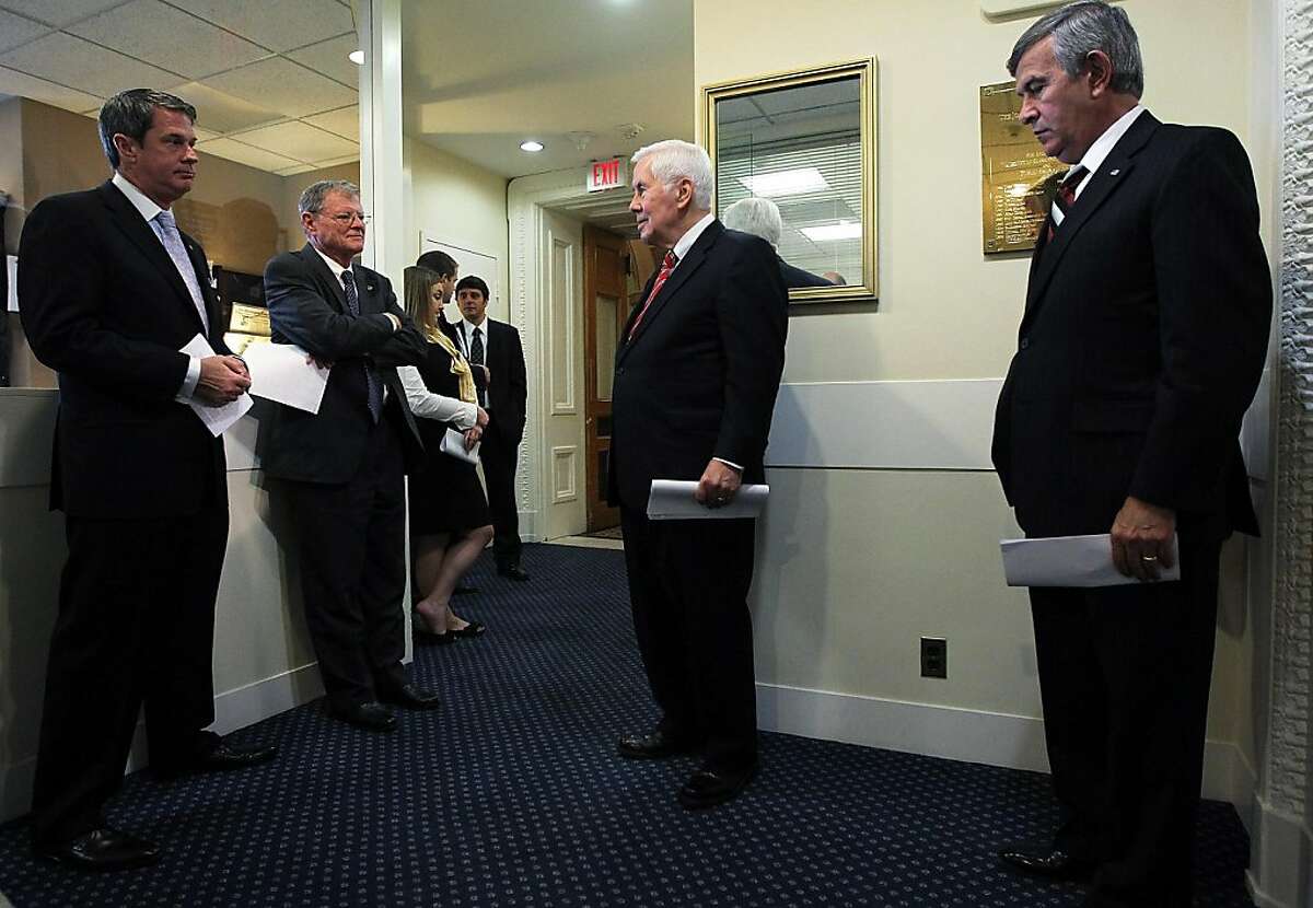 WASHINGTON, DC - NOVEMBER 30: U.S. U.S. Sen. Richard Lugar (R-IN) (3rd L), U.S. Sen. James Inhofe (R-OK) (2nd L), U.S. Sen. David Vitter (R-LA) (L), and U.S. Sen. Mike Johanns (R-NE) (R) wait for the beginning of a news conference November 30, 2011 on Capitol Hill in Washington, DC. The Republican senators held the news conference to discuss an energy legislation regarding the Keystone XL Pipeline. (Photo by Alex Wong/Getty Images)