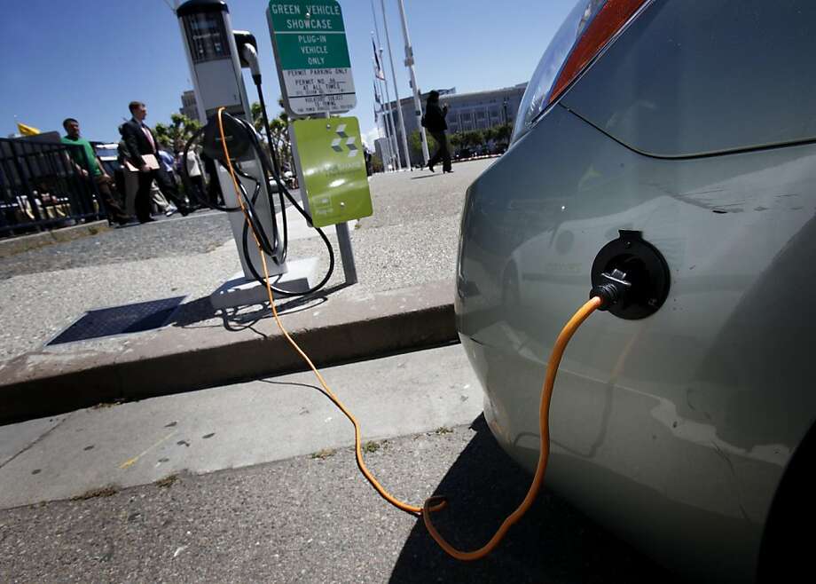 Sf To Install 80 Electric Car Charging Stations Sfgate A Toyota Prius That Takes 120 Volt Charge Plugged Into Station In Front Of