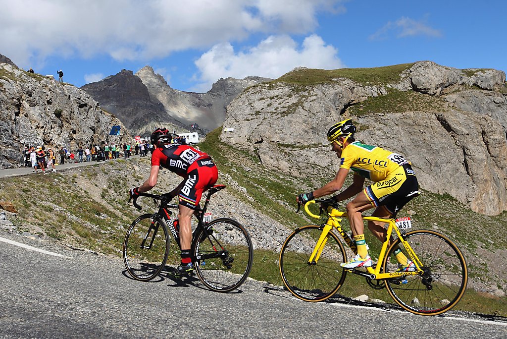 Andy Schleck wins Tour's 18th stage, Voeckler keeps lead