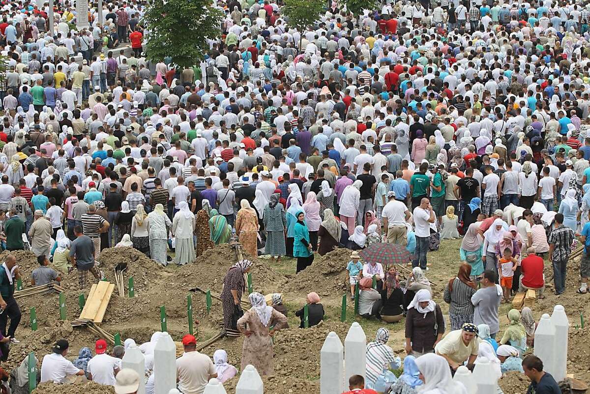 Bosnian muslims finally get to bury their loved ones
