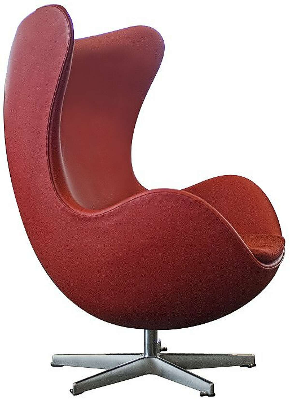SFO: Arne Jacobsen Swan and Egg chair