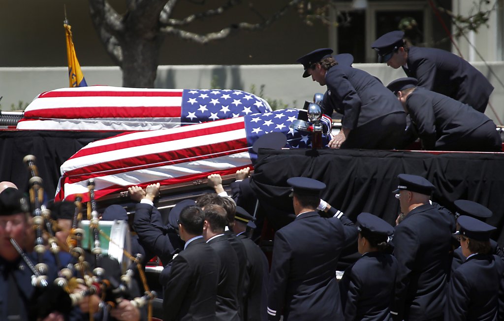 Thousands of firefighters, friends and Bay Area residents salute two ...