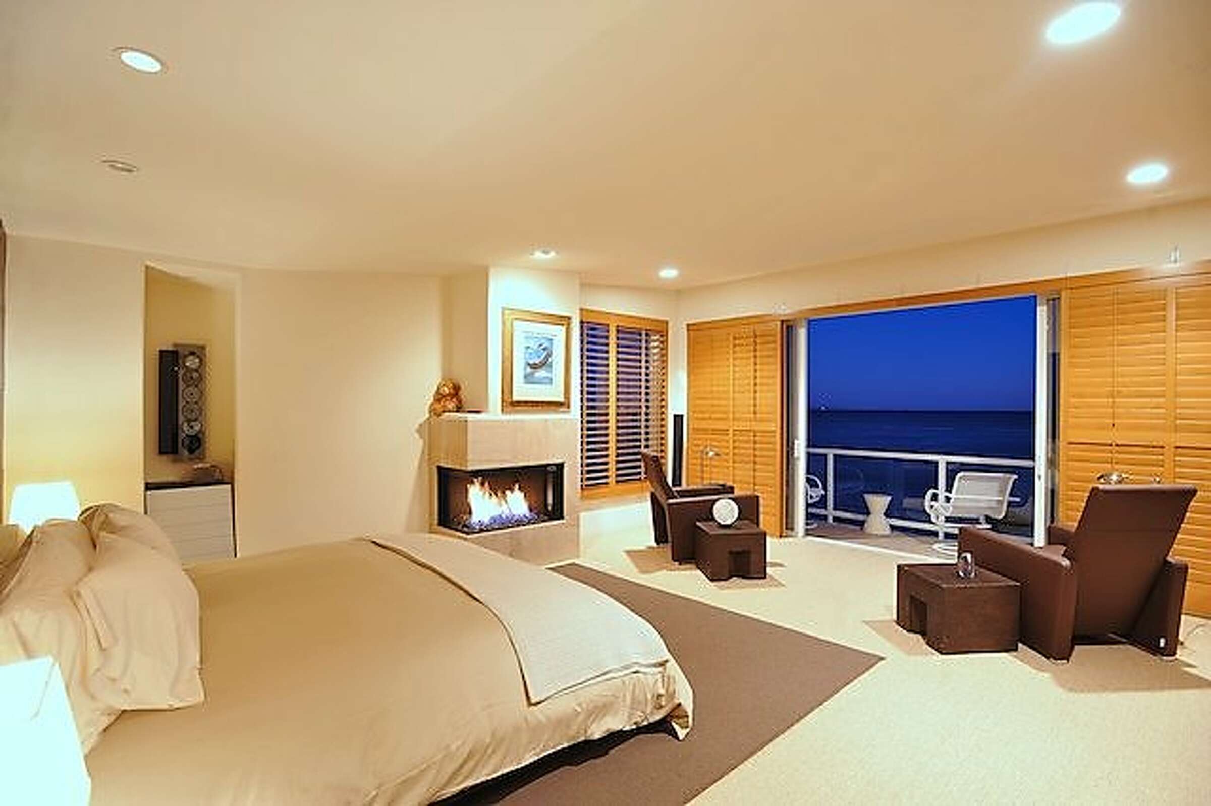 Limelight Listing Barry Manilows Malibu Beach House 7057