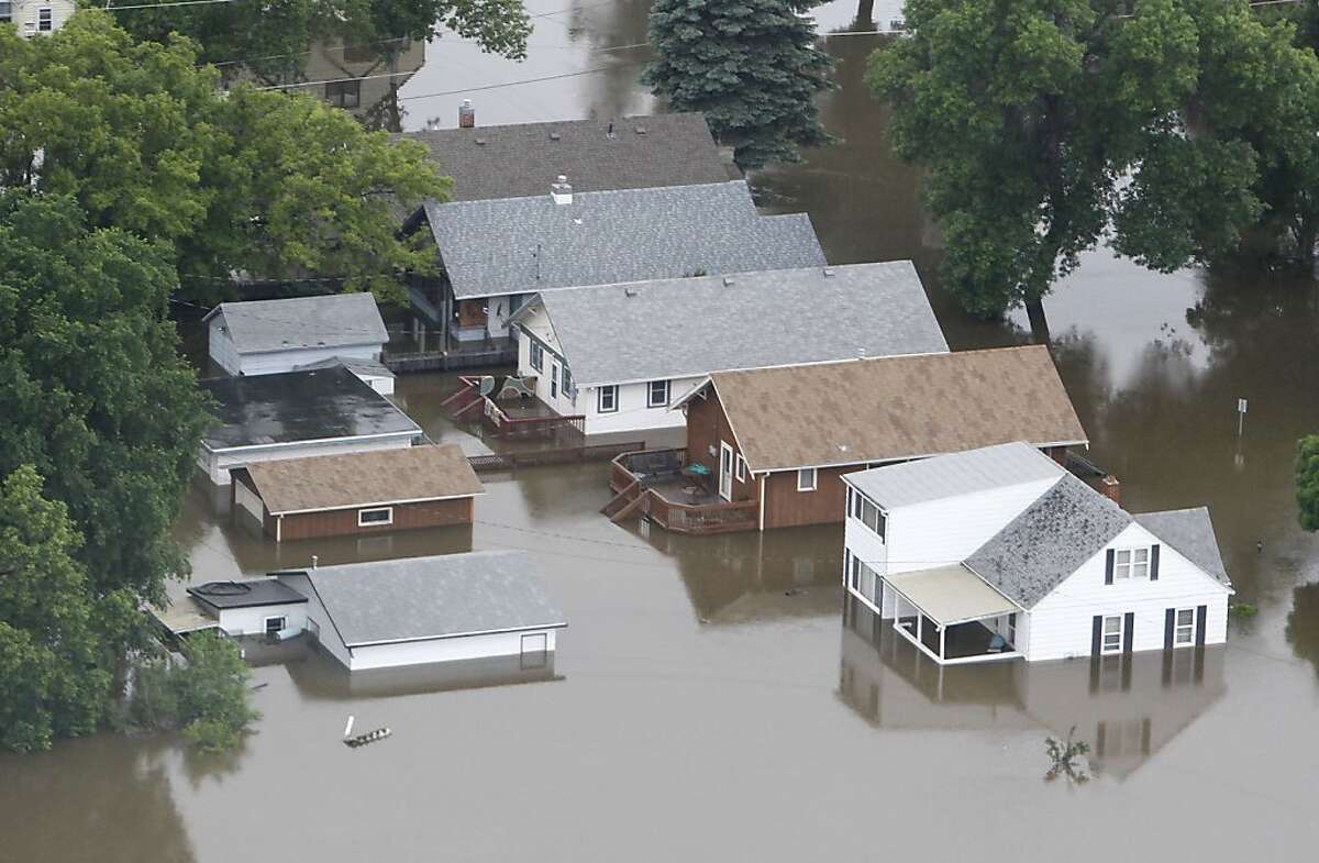 Souris River surges past 130yearold flood record