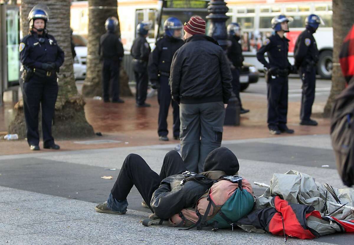 Occupy Sf Regroups After Raid Clashes With Cops 0487