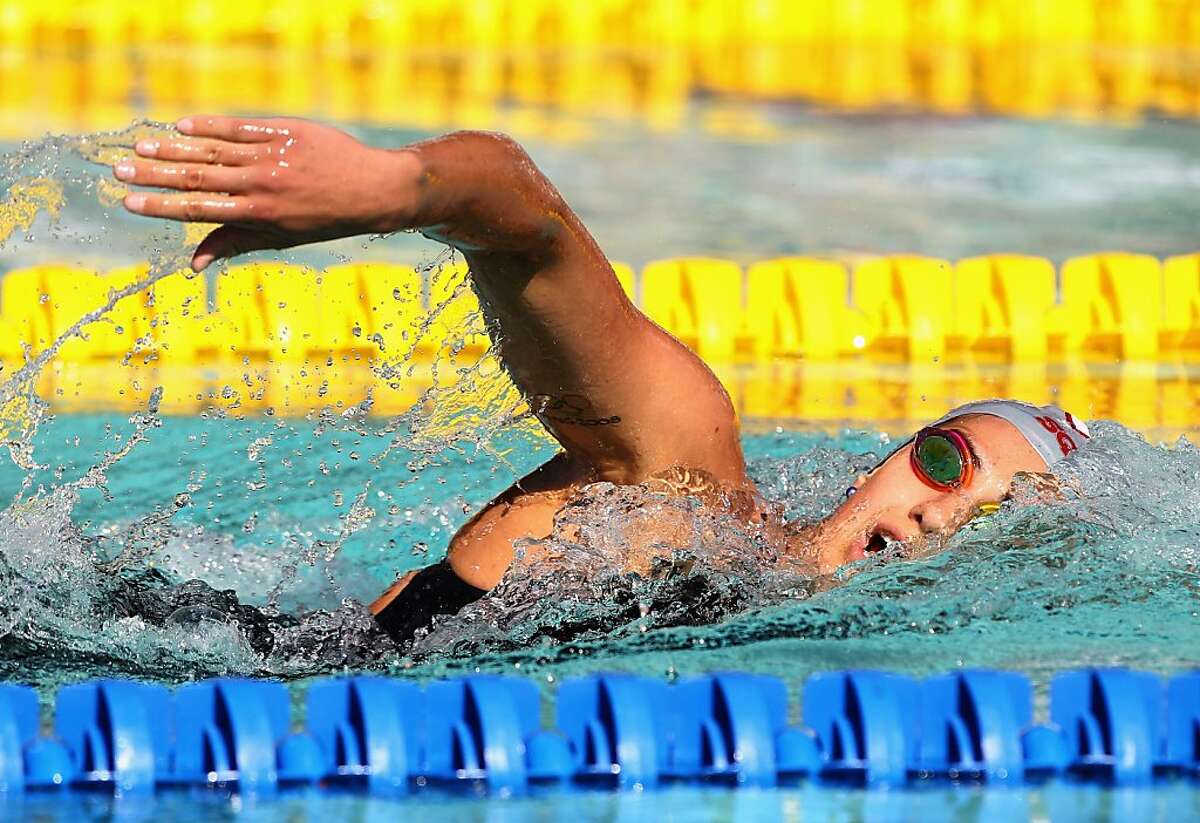 Michael Phelps Wins Backstroke In Santa Clara