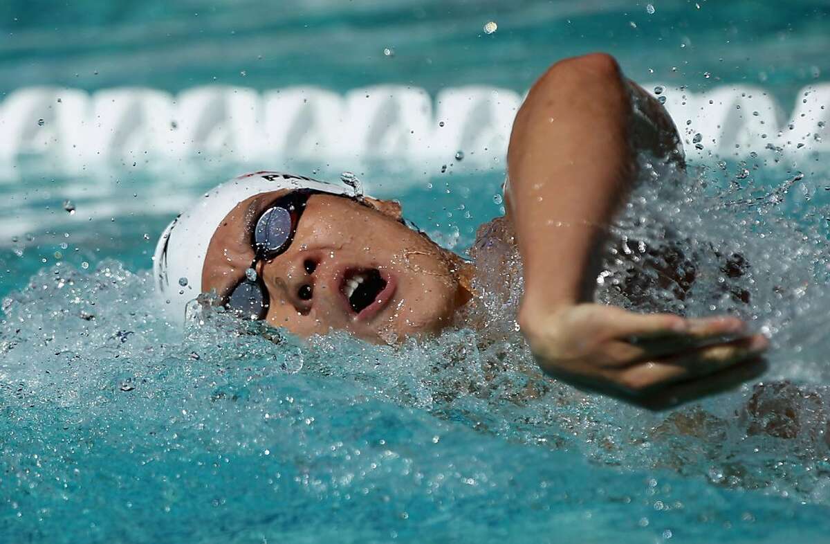 Michael Phelps Wins Backstroke In Santa Clara