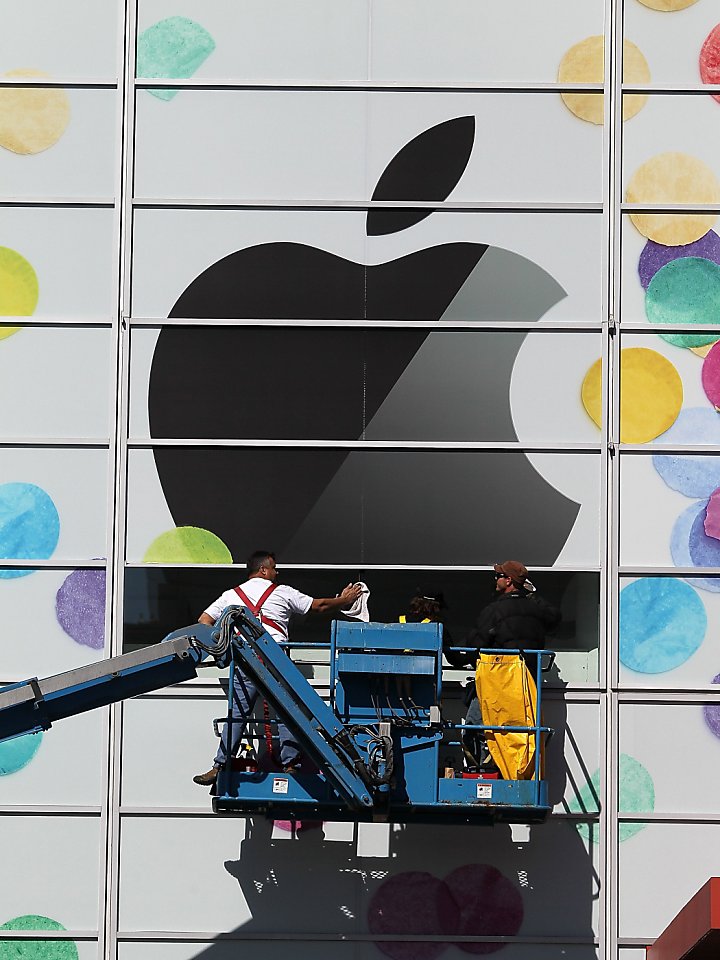 Nasdaq OMX to reset Apple's weight on Nasdaq 100