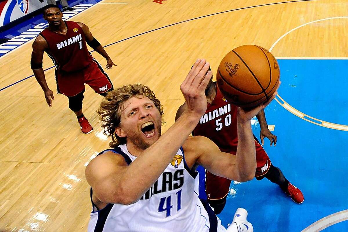 Dirk Nowitzki Powers Mavs' Comeback Over Heat