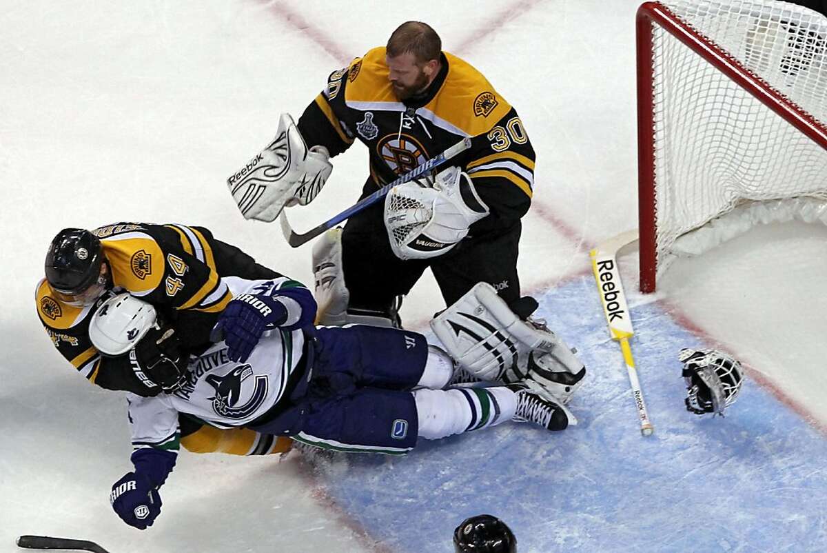 Bruins Blank Canucks, Even Stanley Cup Finals