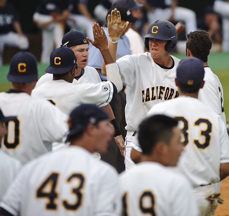 Stanford baseball edges Cal State Fullerton to stay alive in regional