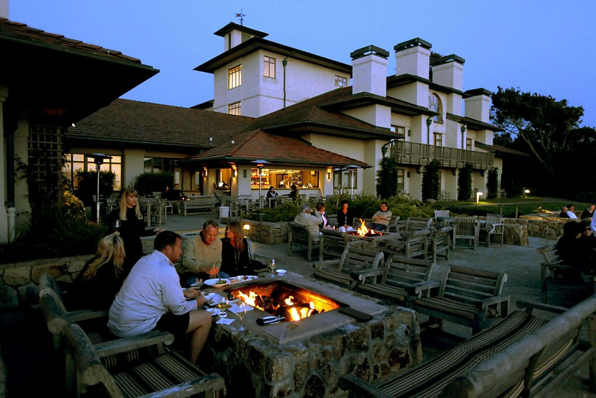 How to play Pebble Beach's 19th hole