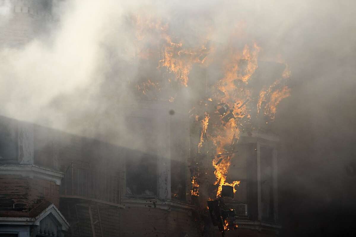 A four-alarm fire broke out at 1040 Folsom street in San Francisco on Wednesday, May 4, 2011.