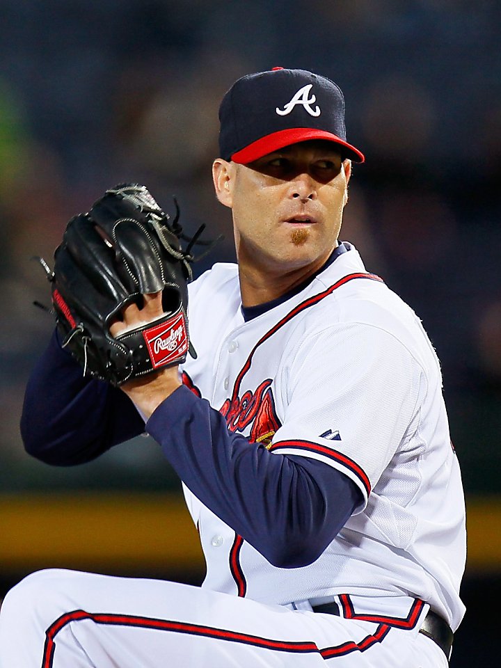 Tim Hudson #15 of the Atlanta Braves pitches in the first inning