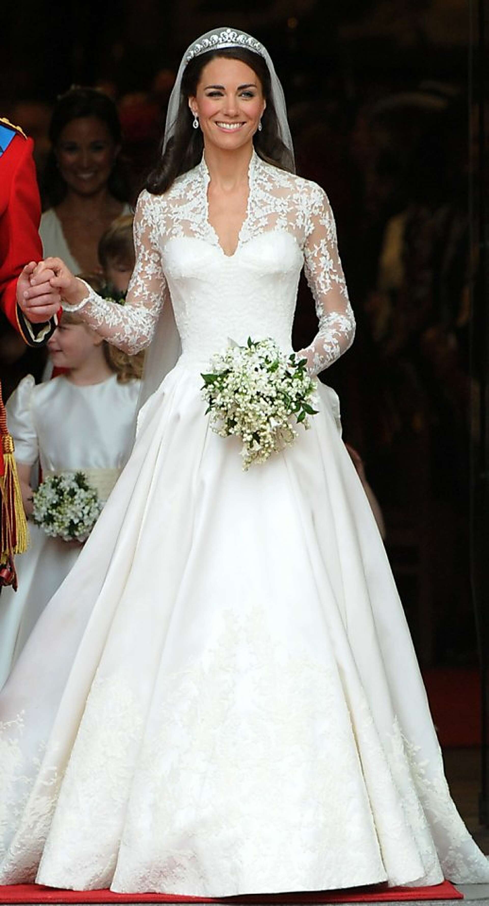 kate middleton wedding dress designer Kate Middleton's Wedding Dress