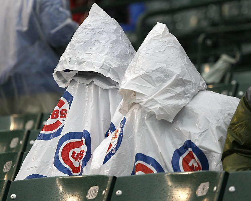 MLB's rule on rainouts is all wet