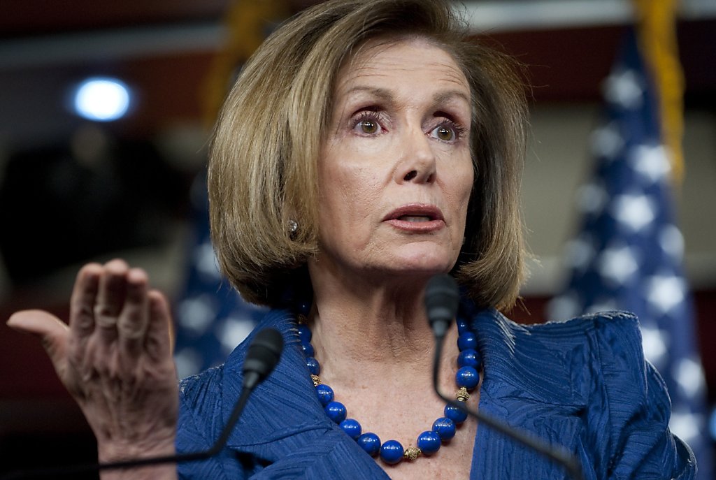 Nancy Pelosi joins GOP on for-profit college aid