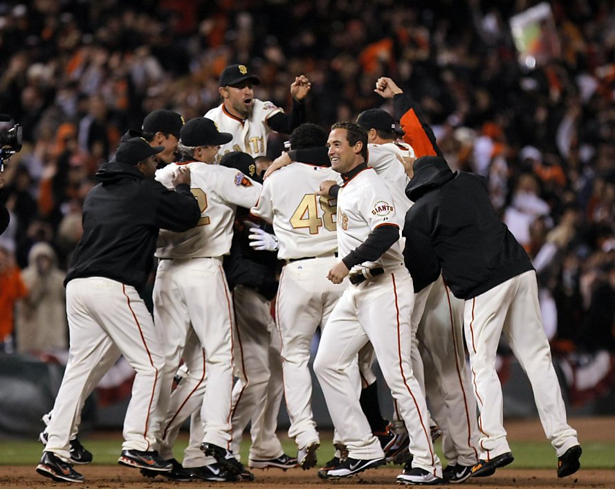 Giants Beat Cardinals On Last At-bat, 3-2